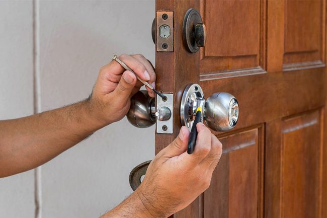 ayuda de un cerrajero