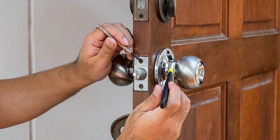 ayuda de un cerrajero